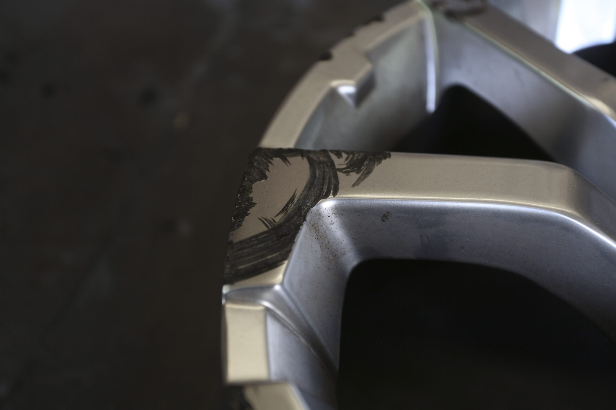 Scuffed Rim Edges — alloy wheel damage we repair