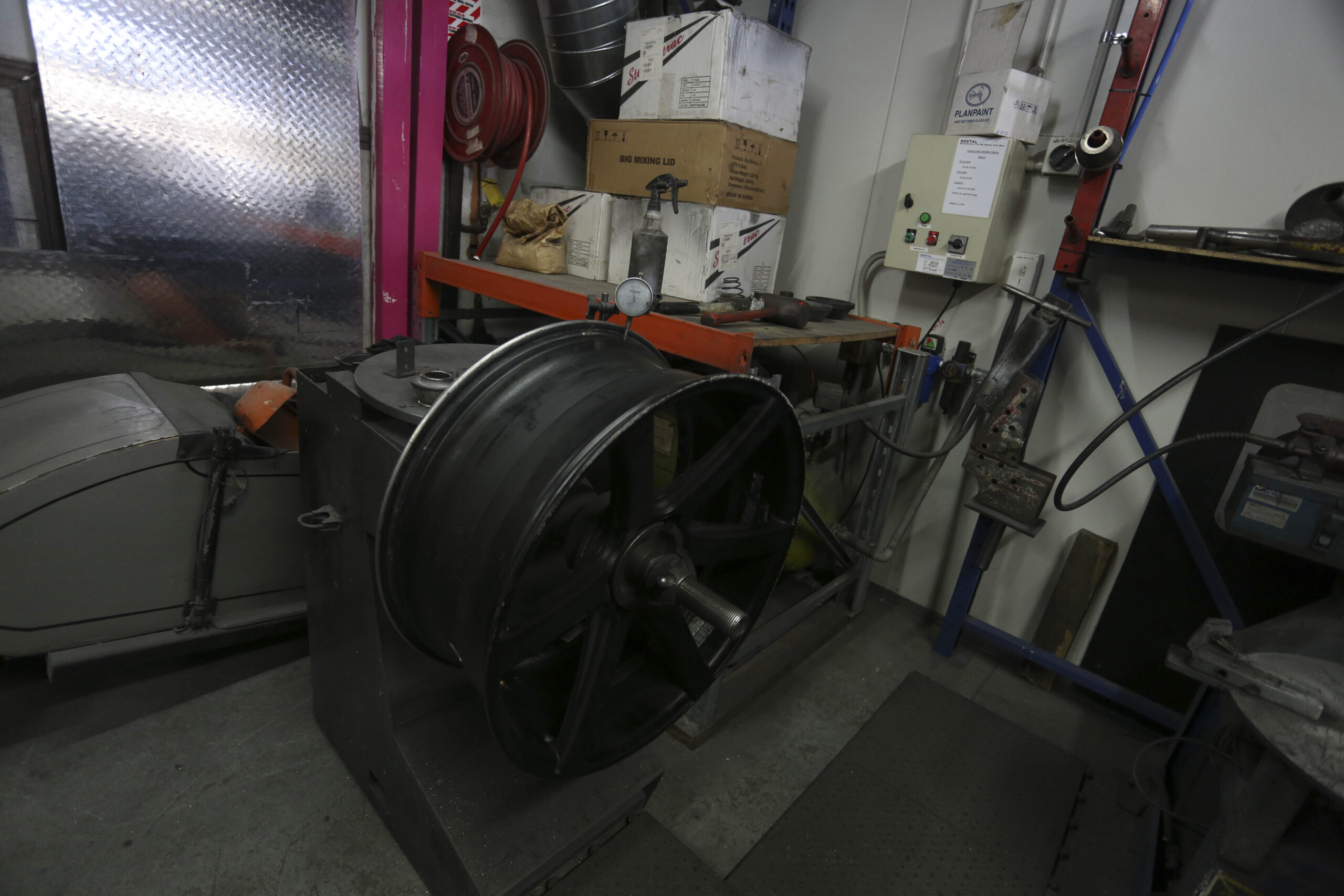Straighten & True — Mag Wheel Guru wheel repair process